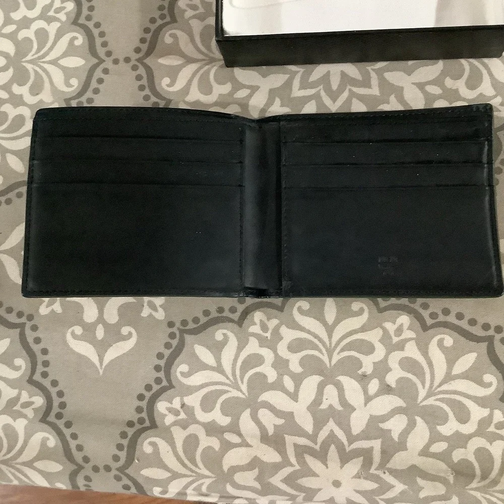 Unisex Mcm bifold wallet green and orange